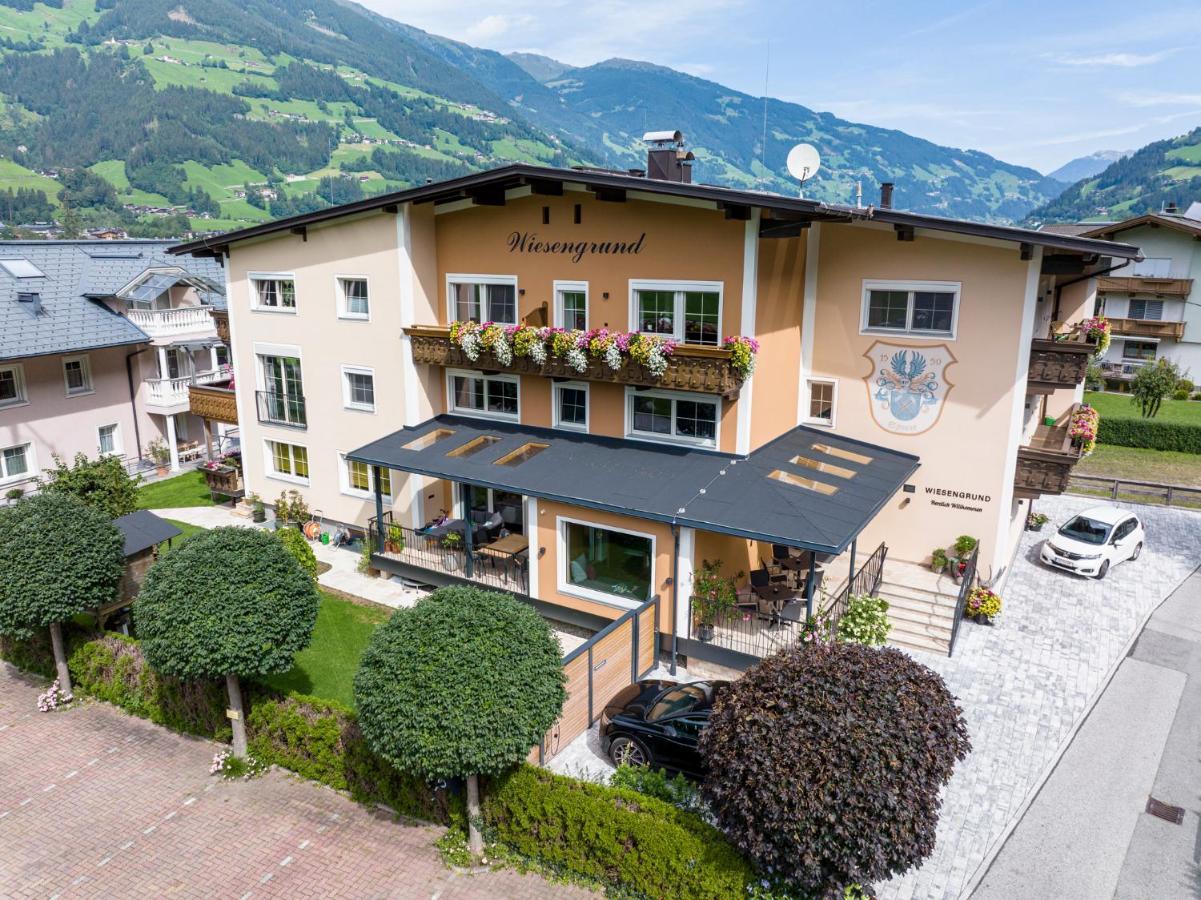 Gaestehaus Wiesengrund & Apart Sporer Mayrhofen Exterior photo