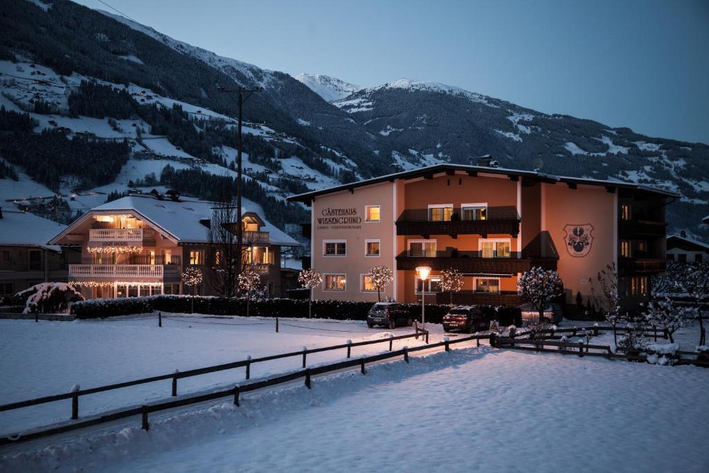 Gaestehaus Wiesengrund & Apart Sporer Mayrhofen Exterior photo