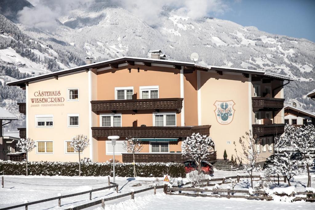 Gaestehaus Wiesengrund & Apart Sporer Mayrhofen Exterior photo